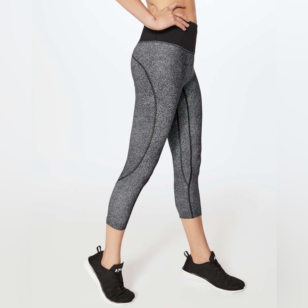 Lululemon Run The Day Crop